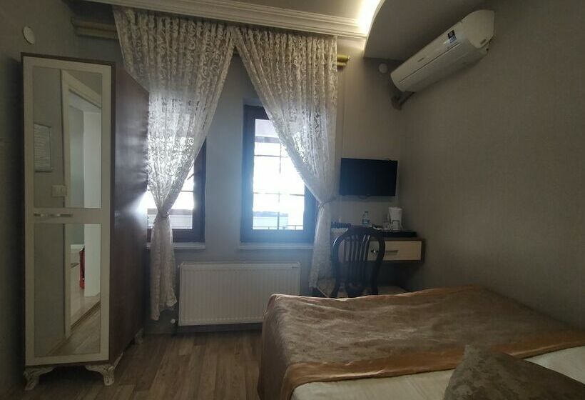 اتاق اکونومی, Sehri̇ Zade Yalisi