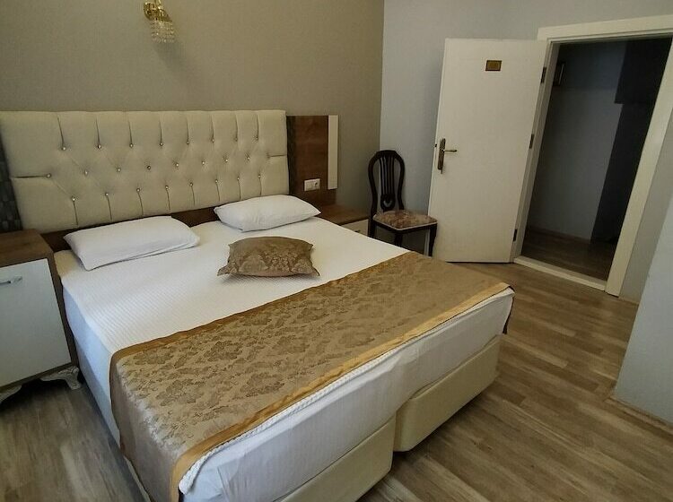 اتاق استاندارد, Sehri̇ Zade Yalisi