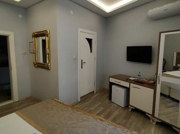 اتاق استاندارد, Sehri̇ Zade Yalisi