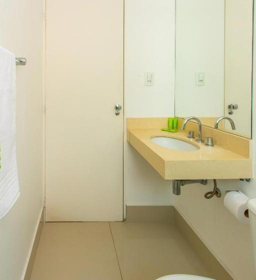 Superior Oda, Voa San Jose Palace