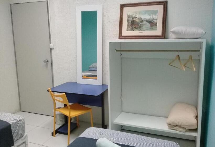 חדר סטנדרט חדר אמבטיה משותף, Mangue Oranje Hostel