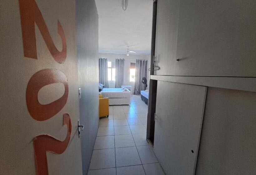 חדר סופריור לשלושה עם נוף לים, Mangue Oranje Hostel