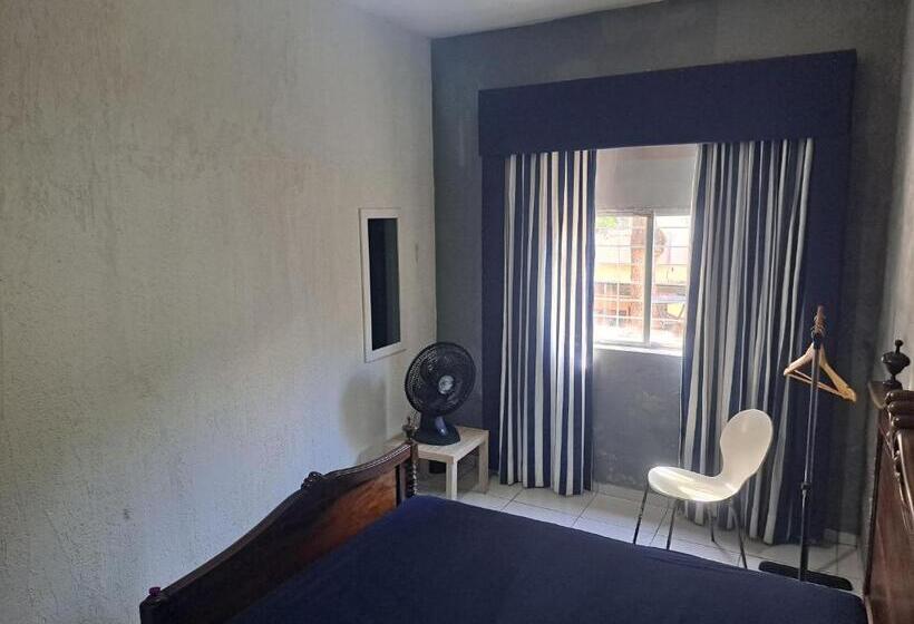 חדר סטנדרט לשלושה, Mangue Oranje Hostel