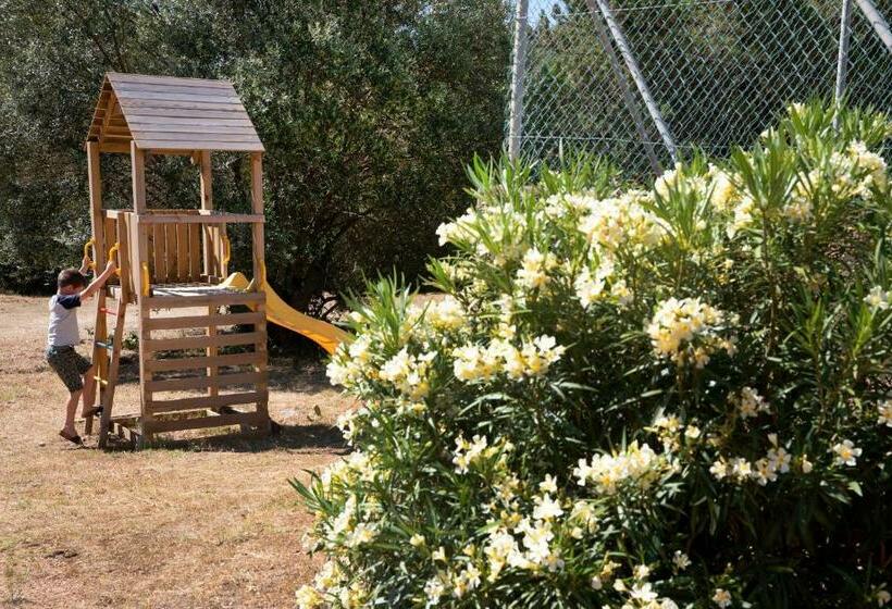 침실 2개 주택, Residence U Latonu