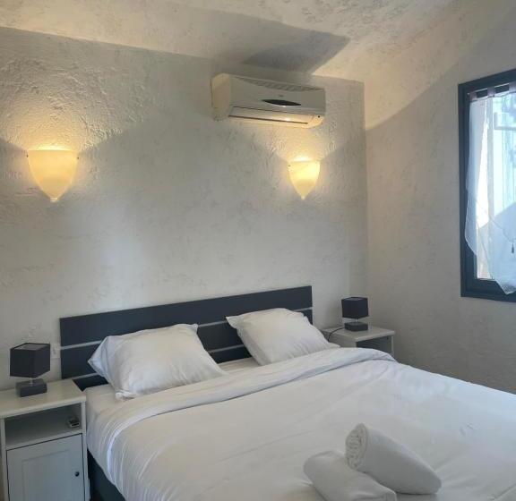 침실 2개 주택, Residence U Latonu