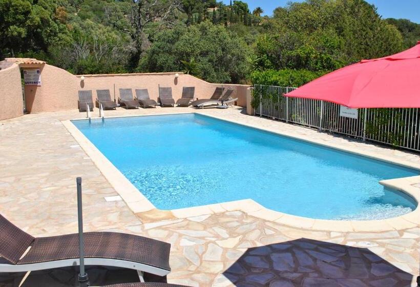 침실 2개 주택, Residence U Latonu