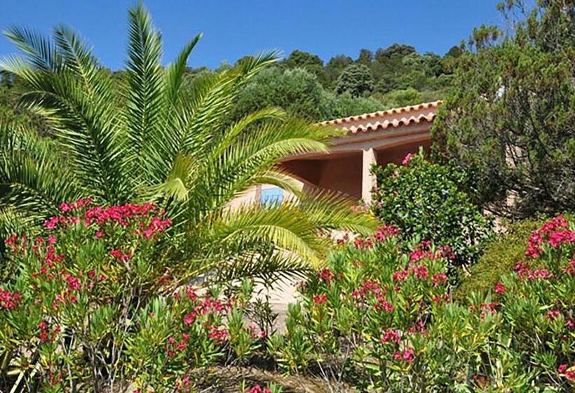 침실 2개 주택, Residence U Latonu