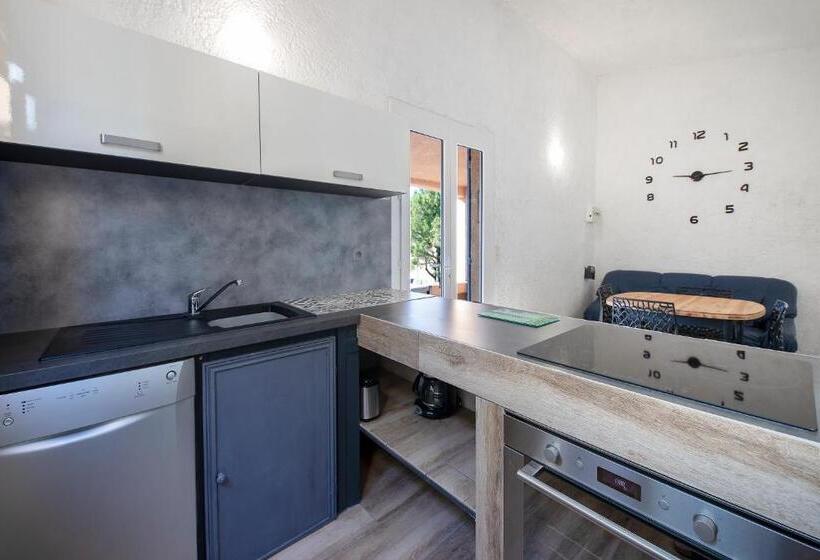 침실 2개 주택, Residence U Latonu