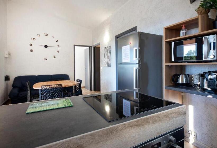 침실 2개 주택, Residence U Latonu