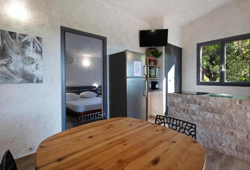 침실 2개 주택, Residence U Latonu