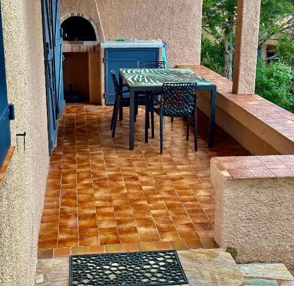 Дом 2 Спальни, Residence U Latonu