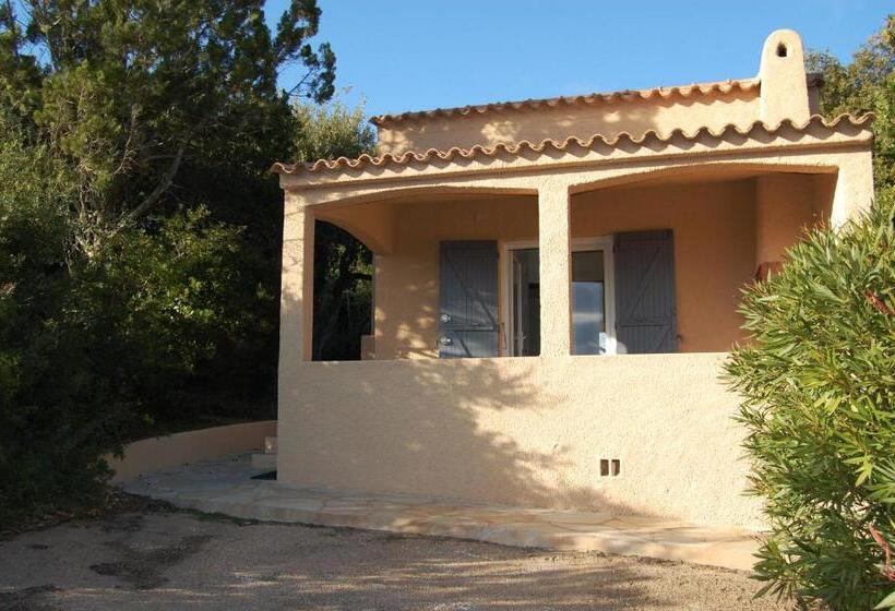 침실 2개 주택, Residence U Latonu