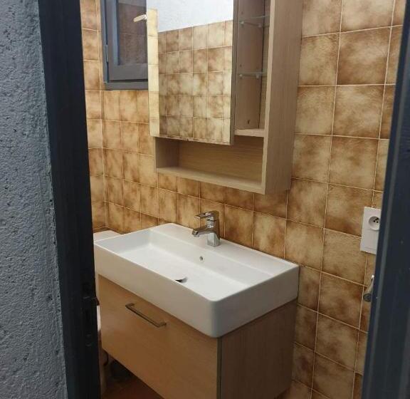 ２ベッドルームハウス, Residence U Latonu