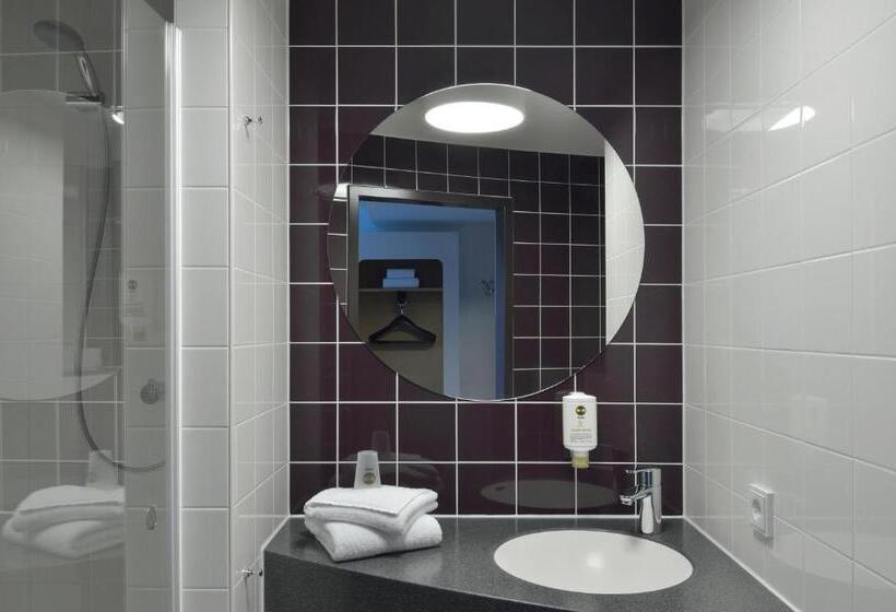 スタンダードトリプルルーム, B&b Hotel Lüneburg