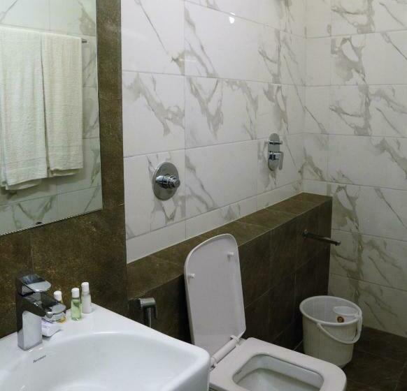 Quarto Estandar Individual, Avea Accommodation