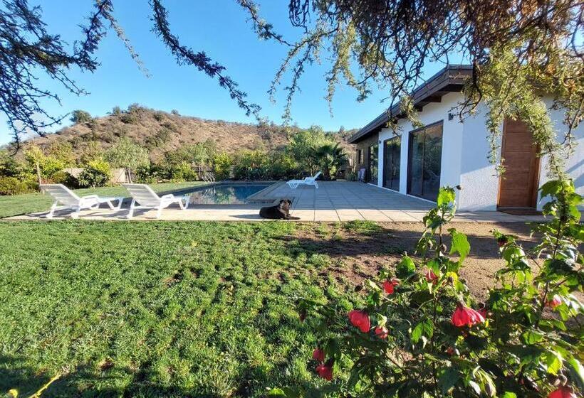 اتاق استاندارد با چشمانداز استخر, Callihue Lodge