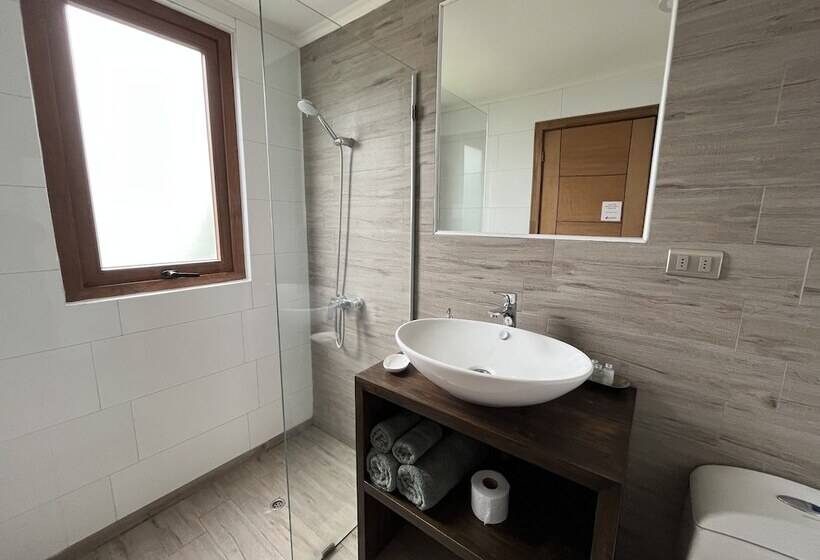 اتاق استاندارد با چشمانداز استخر, Callihue Lodge