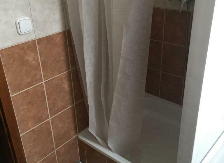 バス共有のスタンダードルーム, Mamre Szálló