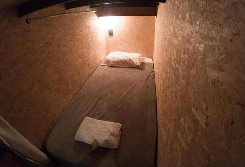 חדר סופריור יחיד, Eco Box Hostel