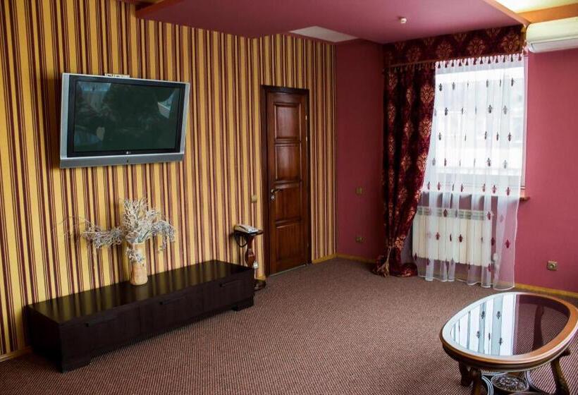 3 Bedroom Suite, Alir