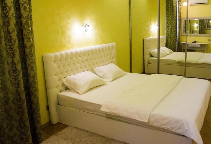 3 Bedroom Suite, Alir