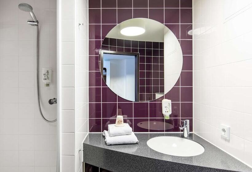 Номер Стандарт Трехместный, B&b Hotel Lüneburg