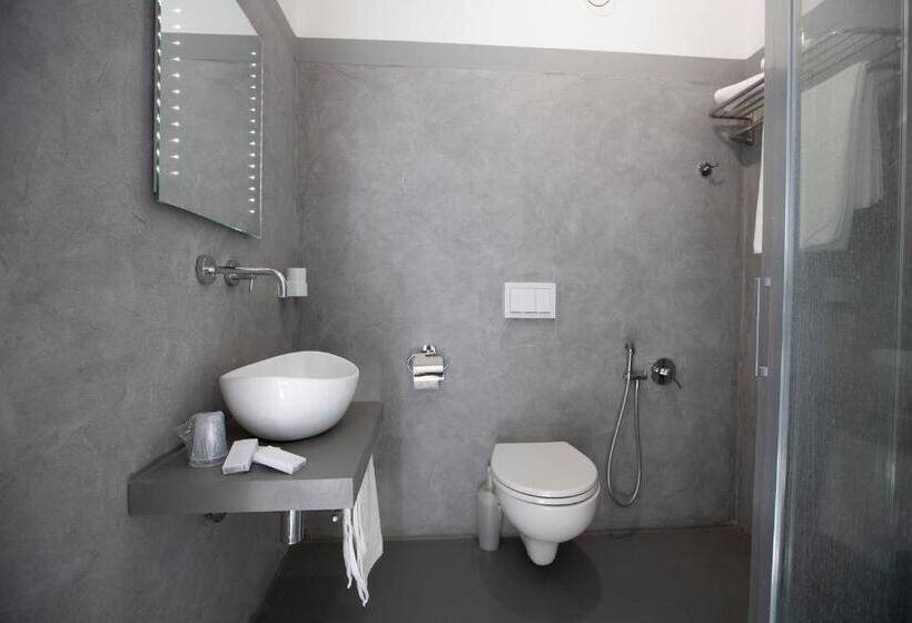 四人标准间, Maison Cevoli