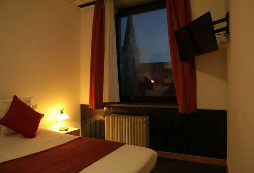 غرفة قياسية, De Spiegel