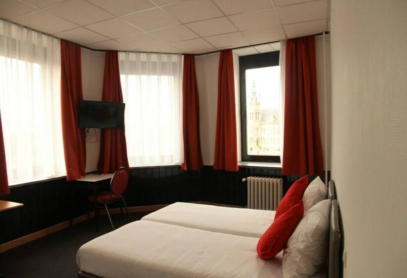 غرفة عائلية, De Spiegel