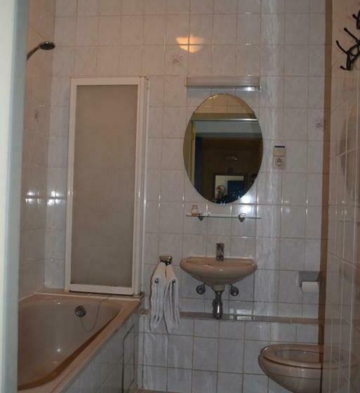 غرفة قياسية, De Spiegel