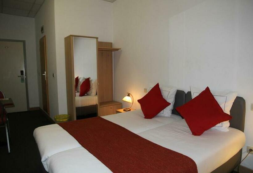 غرفة قياسية, De Spiegel