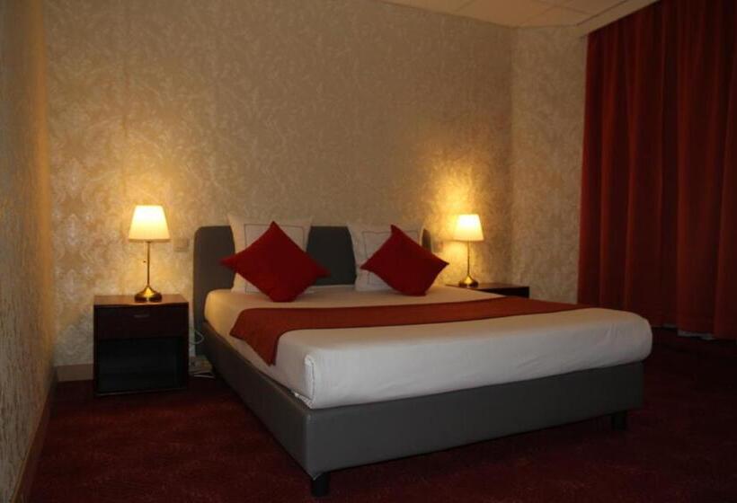 غرفة قياسية, De Spiegel