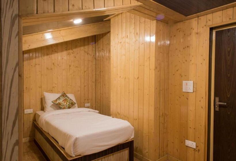 Номер Стандарт, Imperial Resorts