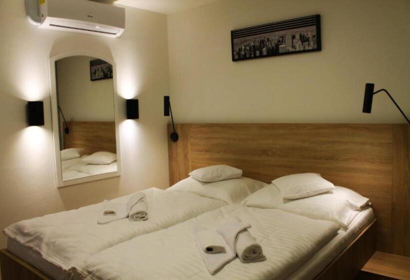 شقة ديلوكس غرفة واحدة, Pelikán