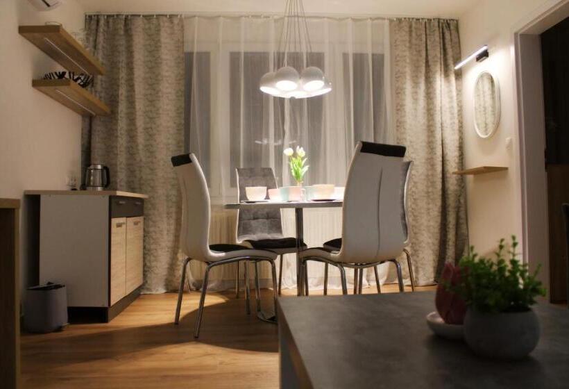 شقة ديلوكس غرفة واحدة, Pelikán