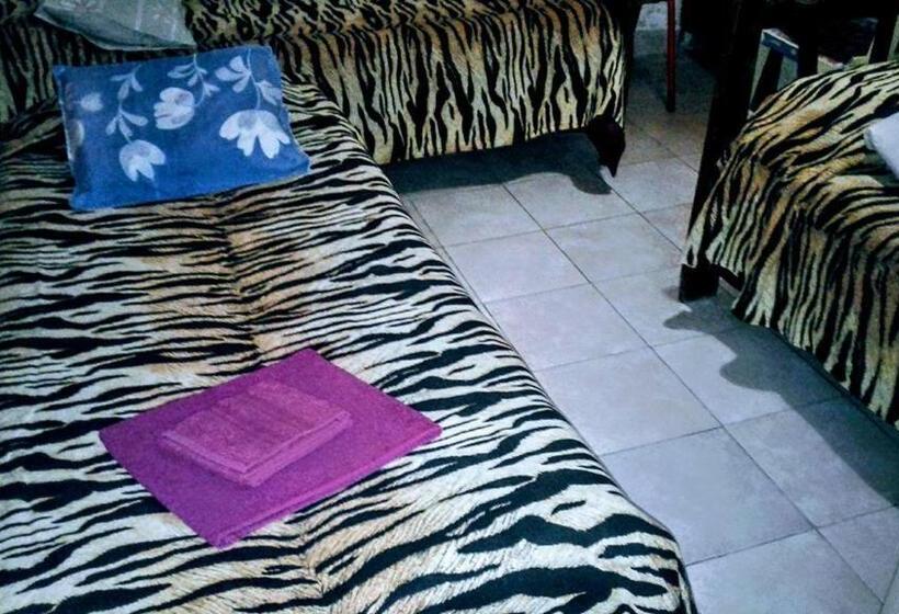 اتاق استاندارد یک تخته با سرویس بهداشتی مشترک, Residencial Marluc