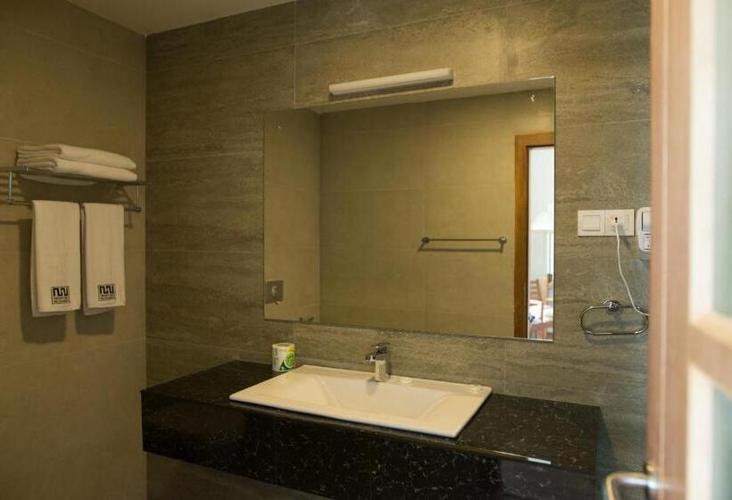 Номер Стандарт, Twenty Two Weligambay