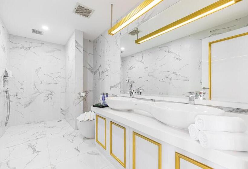 Cameră Premium cu Vedere la Mare, Royal Bay Makassar