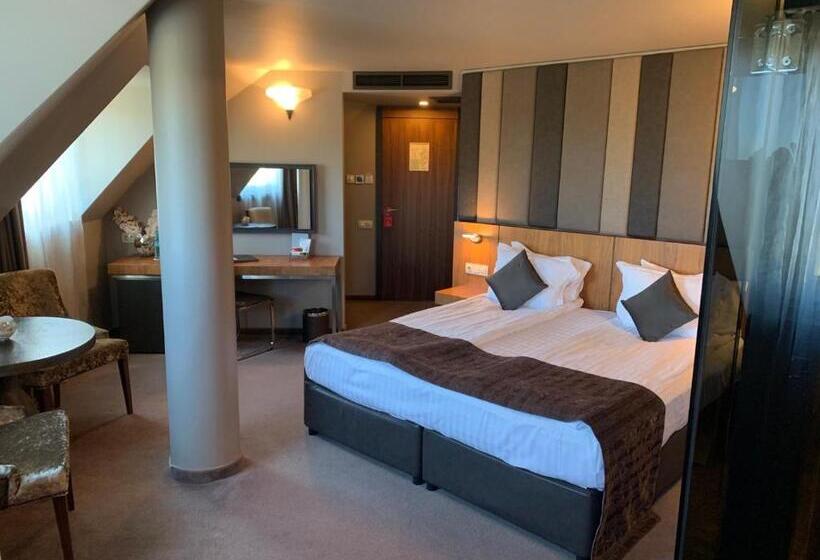 デラックスルーム, All Seasons Residence Hotel   Free Parking