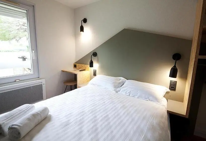 身障者適用スタンダードルーム, Brit Hotel Essentiel Arverne Clermont Ferrand Sud