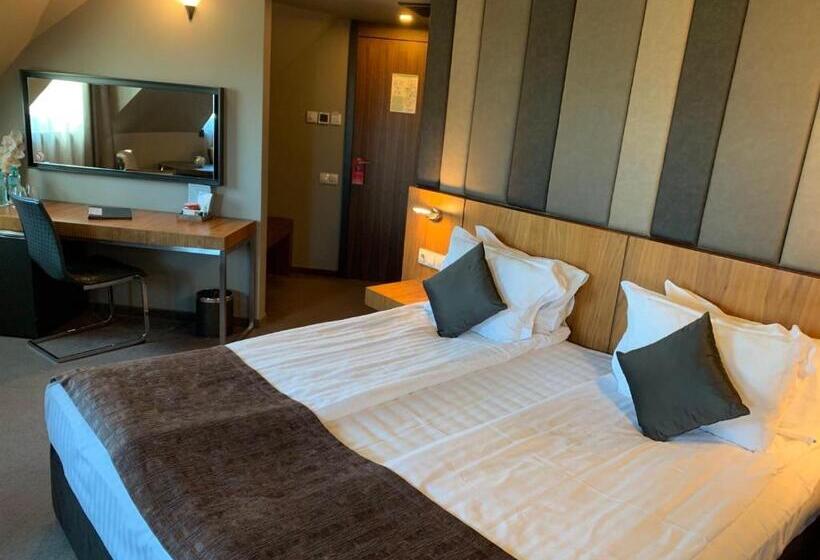 デラックスルーム, All Seasons Residence Hotel   Free Parking