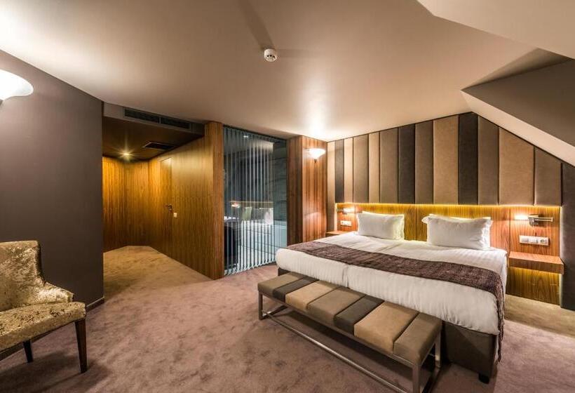 Люкс Вид на Горы, All Seasons Residence Hotel   Free Parking
