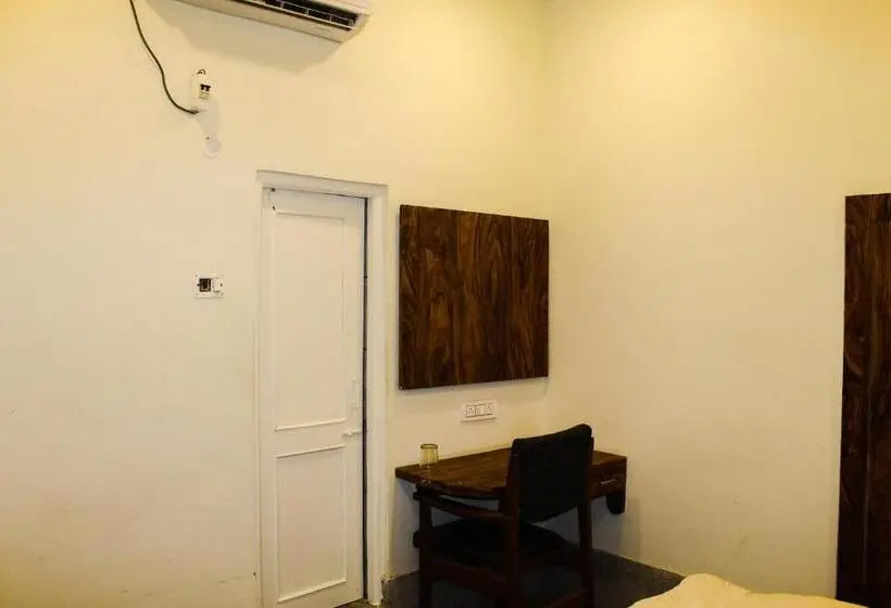 スタンダードルーム, Anand Palace