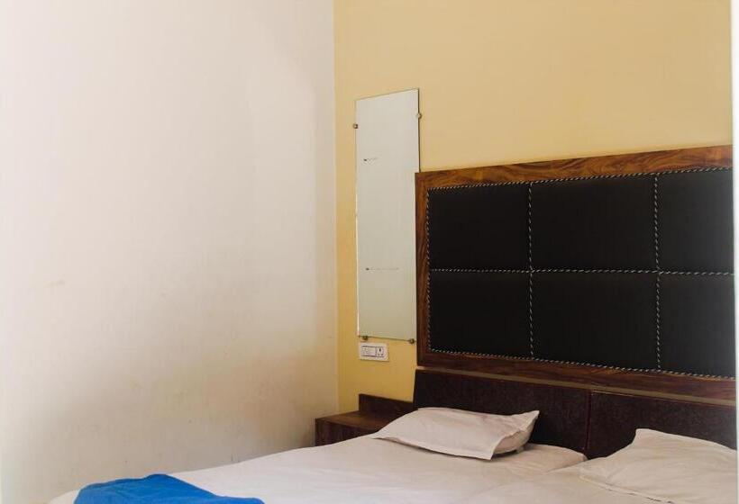 Номер Economy, Anand Palace