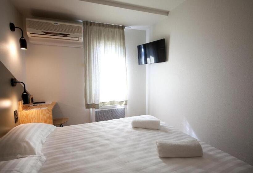 Номер Стандарт, Brit Hotel Essentiel Arverne   Clermont Ferrand Sud