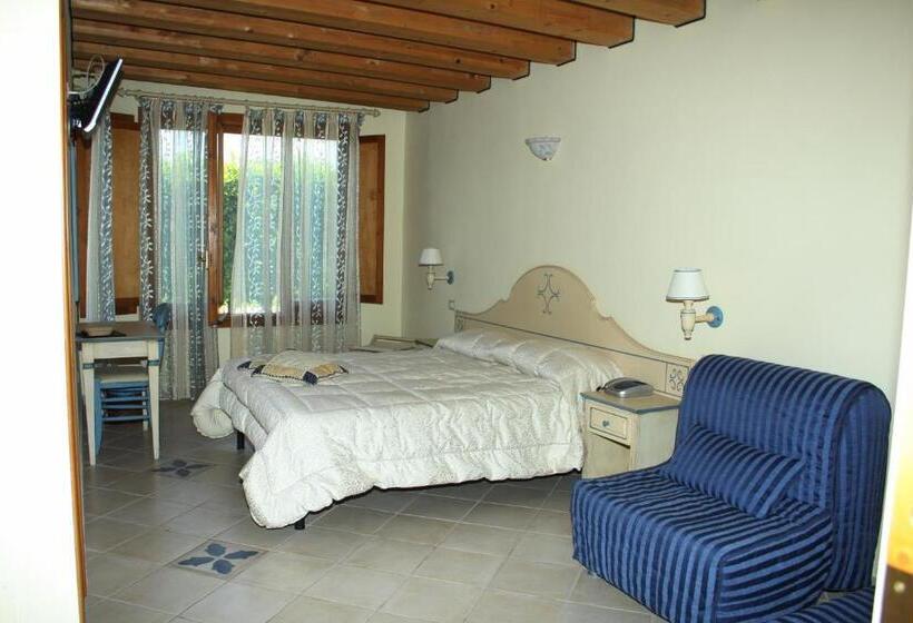 اتاق استاندارد با چشم‌انداز باغ, La Nave