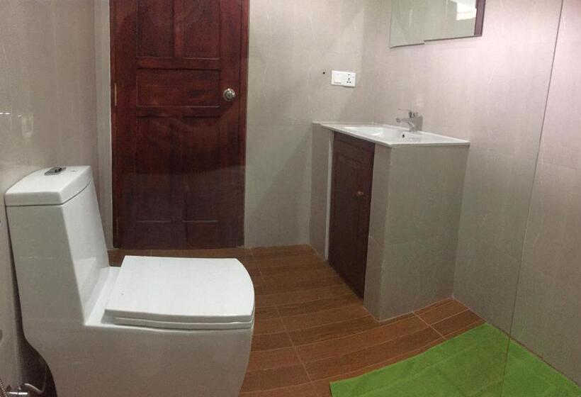 غرفة عائلية مطلّة علي البحر, Serenade Beach