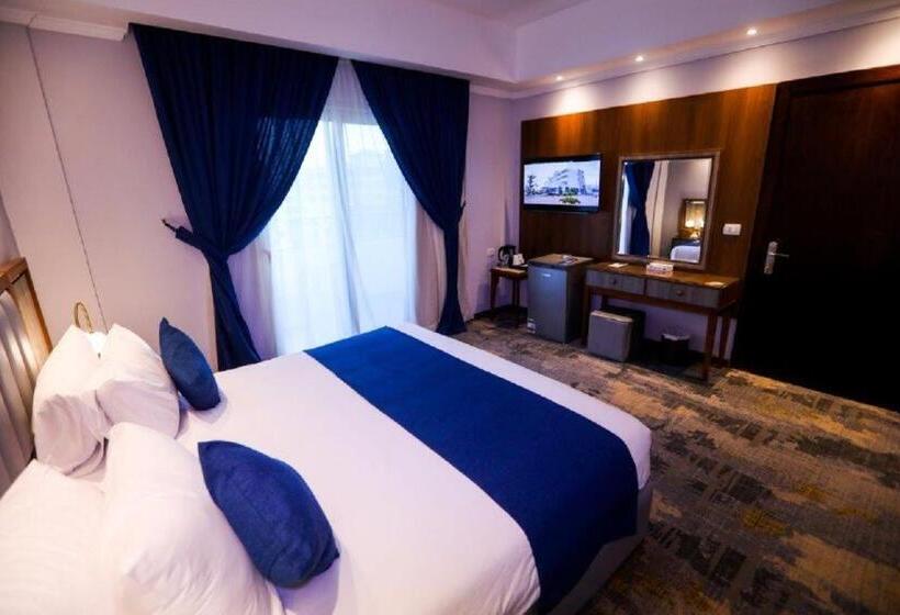 اتاق سوپریور, The Guard