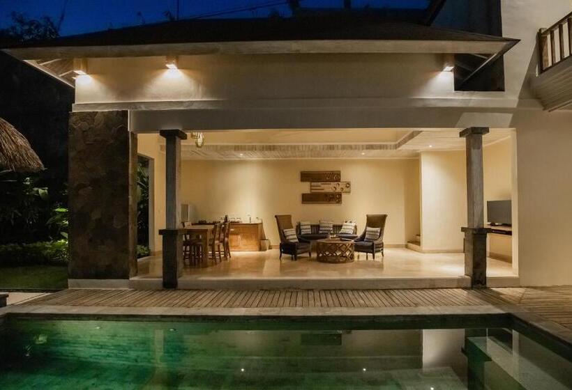 Вилла 2 Спальни, La Berceuse Resort And Villa Nusa Dua By Taritiya Collection