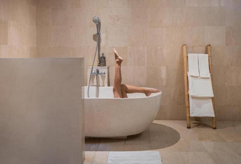 Вилла 2 Спальни, La Berceuse Resort And Villa Nusa Dua By Taritiya Collection